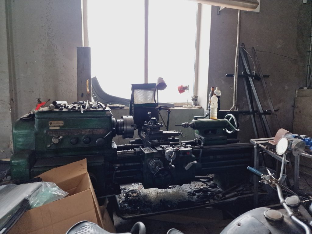 IŠNUOMOJAMAS AUTOSERVISAS- PATALPOS TAURAGĖJE