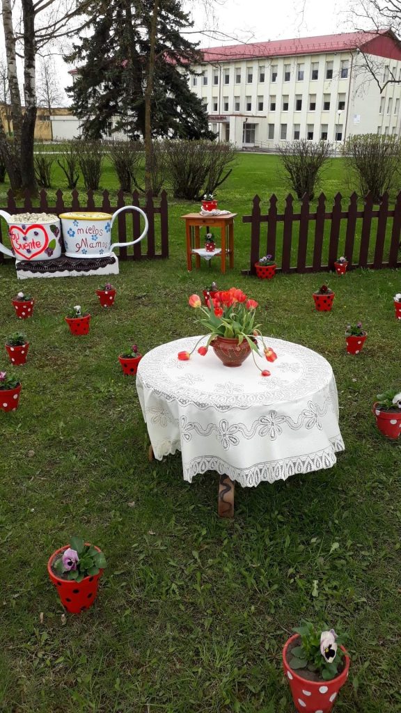 Kultūros namai lengvai perorentuojami į senelių namus