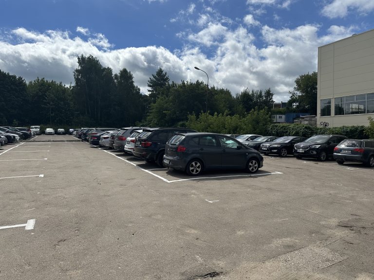 Parkavimo verslas prie Vilniaus Oro Uosto