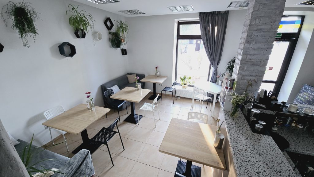 Parduodamas kavinės/ desertinės verslas Plungėje