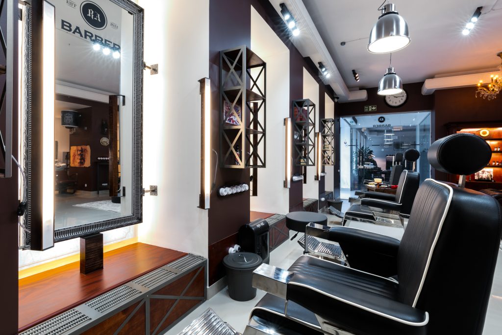 PARDUODAMS vyru kirpimo salonas / BARBERSHOPAS