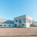 Parduodama UAB „Pietų spektras“ – beveik 20 metų sėkmingai veikianti įmonė, turinti stiprią reputaciją šarvuotų, vidaus ir lauko durų gamybos srityje.