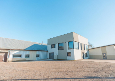 Parduodama UAB „Pietų spektras“ – beveik 20 metų sėkmingai veikianti įmonė, turinti stiprią reputaciją šarvuotų, vidaus ir lauko durų gamybos srityje.